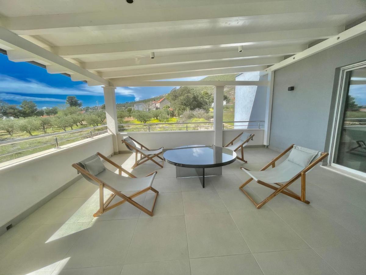 Villa Mila Kastela Kaštel Novi エクステリア 写真