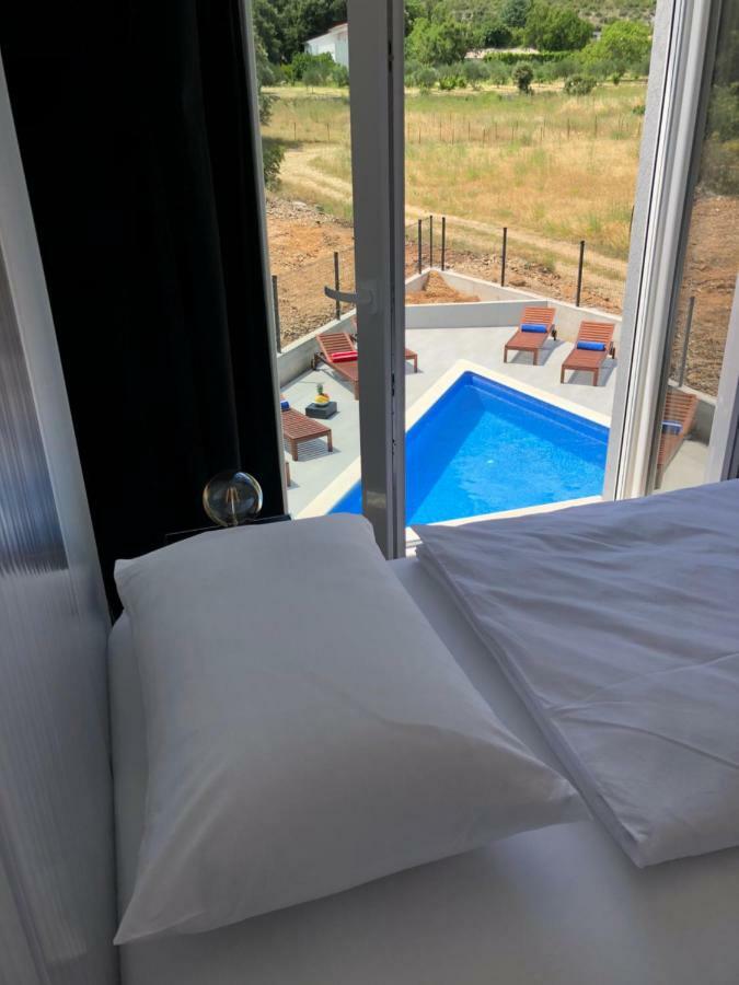 Villa Mila Kastela Kaštel Novi エクステリア 写真