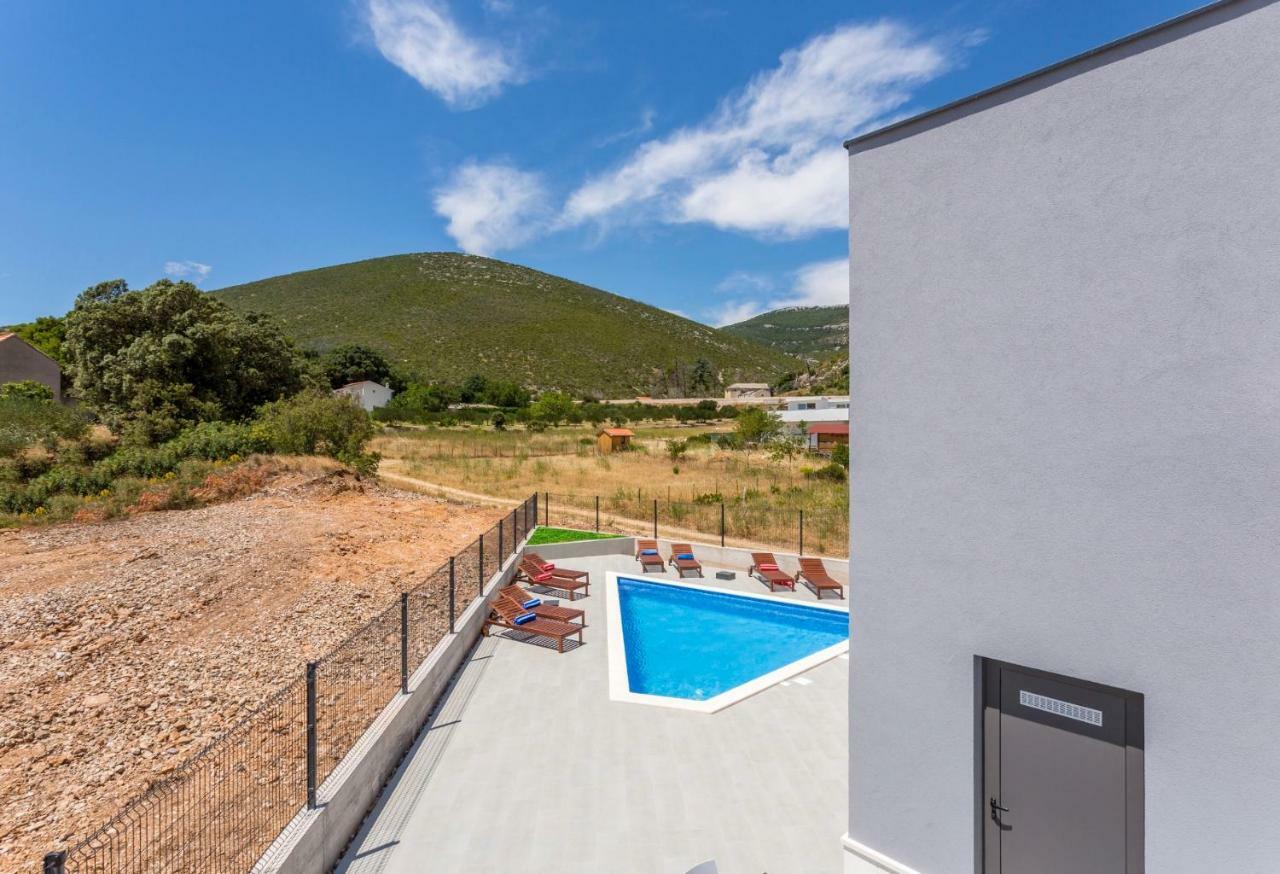 Villa Mila Kastela Kaštel Novi エクステリア 写真