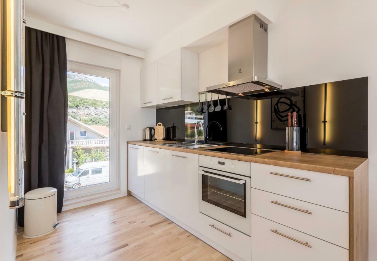 Villa Mila Kastela Kaštel Novi エクステリア 写真