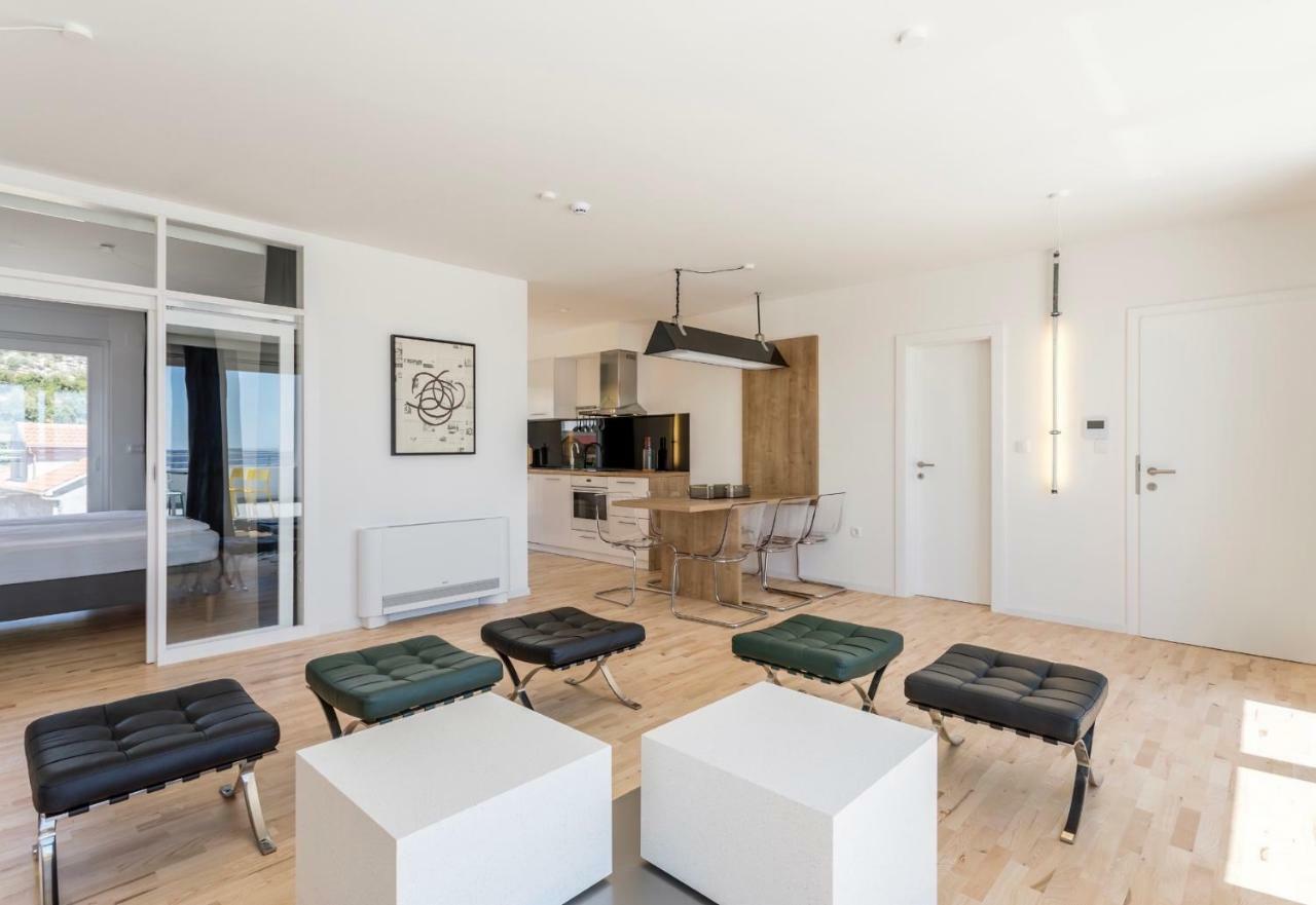 Villa Mila Kastela Kaštel Novi エクステリア 写真