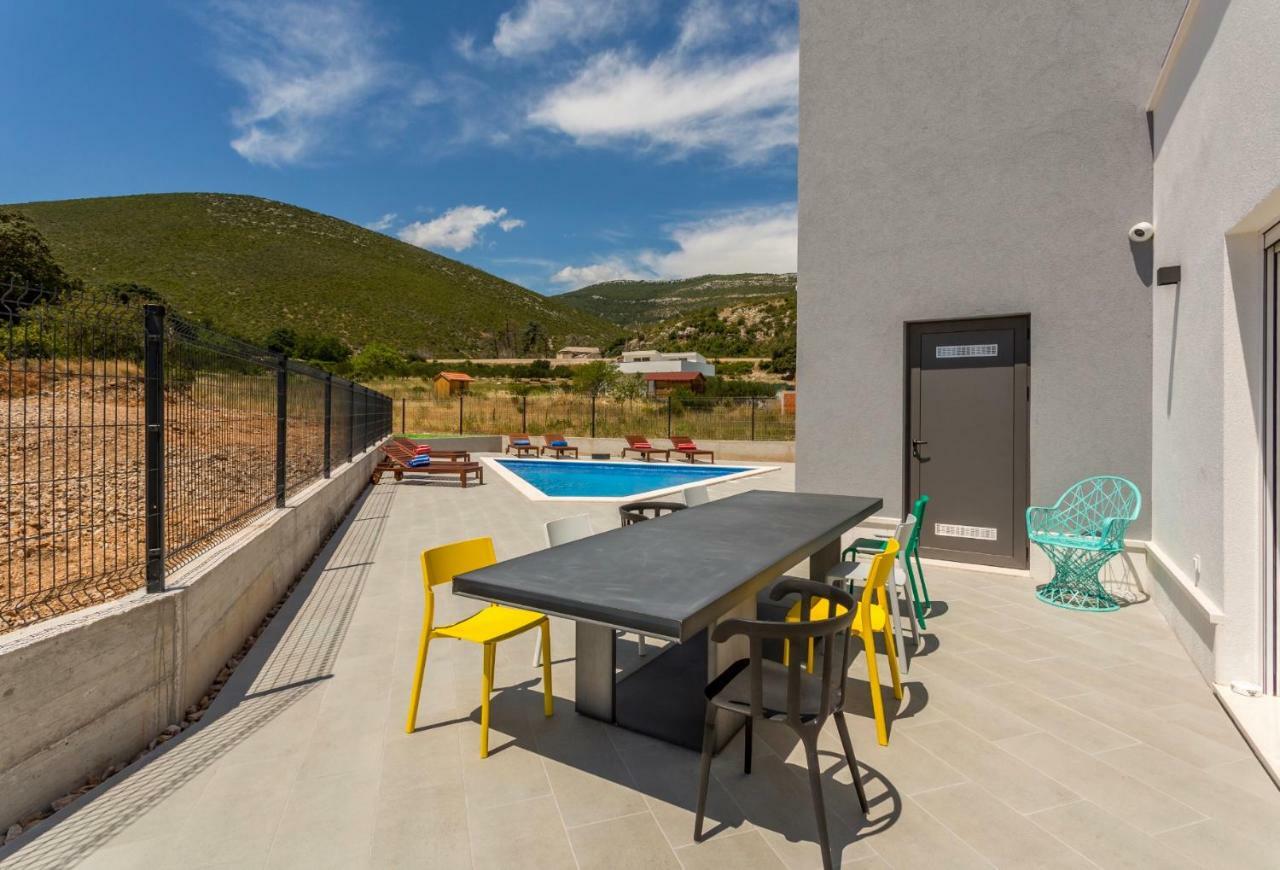 Villa Mila Kastela Kaštel Novi エクステリア 写真